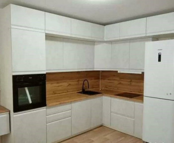 Модульная кухня Бруклин 2.4 x 2 м (Бетон белый) в Козульке - kozulka.mebel54.com | фото